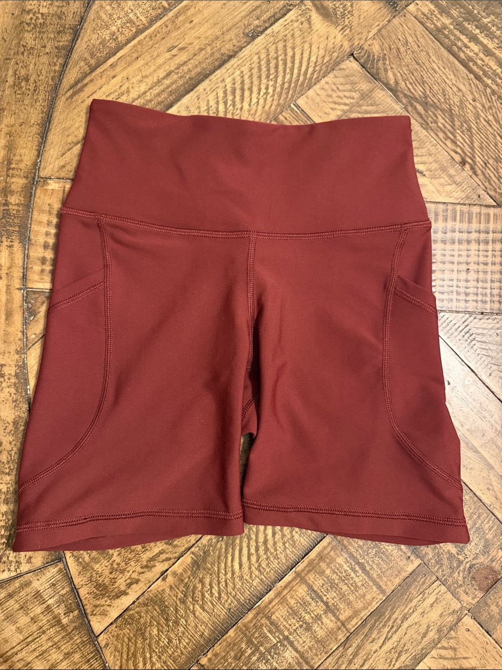 Old Navy High-Rise Bike Shorts in Brick Red/Maroon